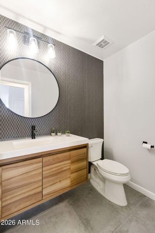 760 N PINEVIEW Drive, Chandler, AZ 85226