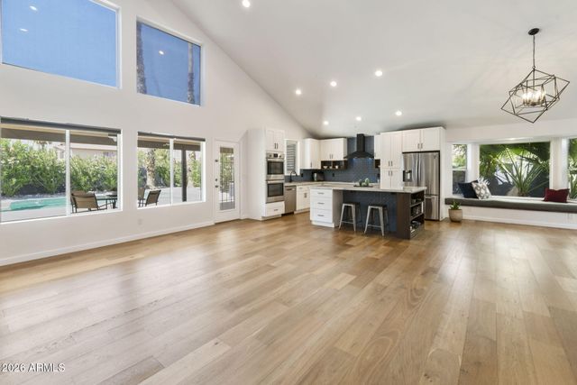 760 N PINEVIEW Drive, Chandler, AZ 85226