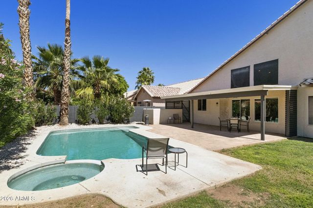 760 N PINEVIEW Drive, Chandler, AZ 85226