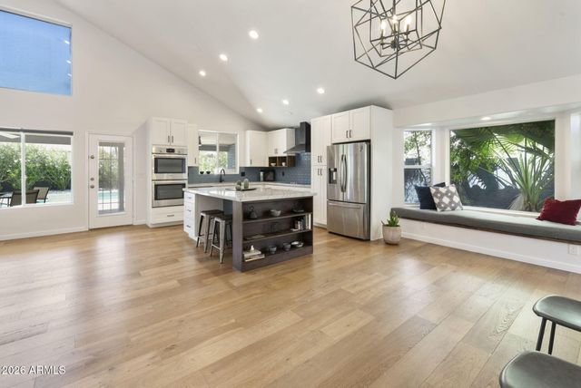 760 N PINEVIEW Drive, Chandler, AZ 85226