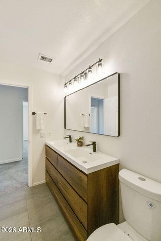 760 N PINEVIEW Drive, Chandler, AZ 85226