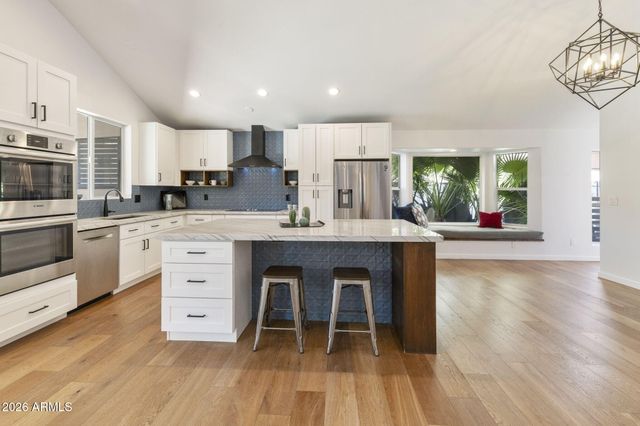 760 N PINEVIEW Drive, Chandler, AZ 85226