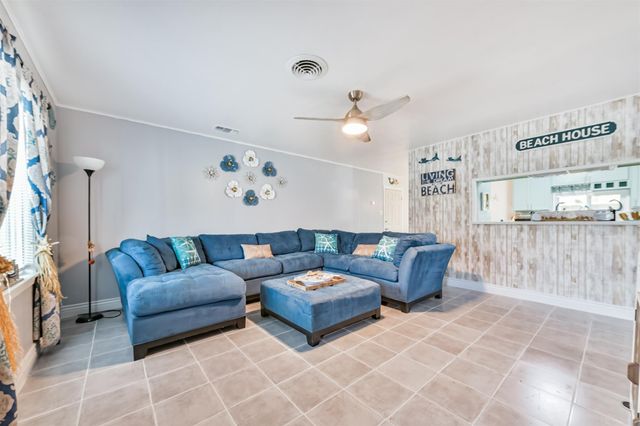 728 7th Street, Galveston, TX 77550