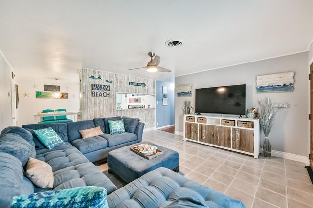 728 7th Street, Galveston, TX 77550