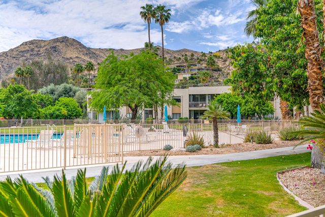 477 Desert Lakes Drive, Palm Springs, CA 92264