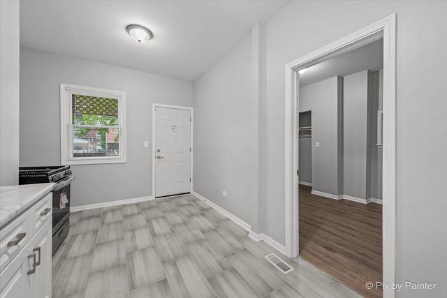 6802 S Champlain Avenue, Chicago, IL 60637