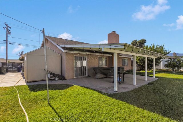 9055 Elm Avenue, Fontana, CA 92335