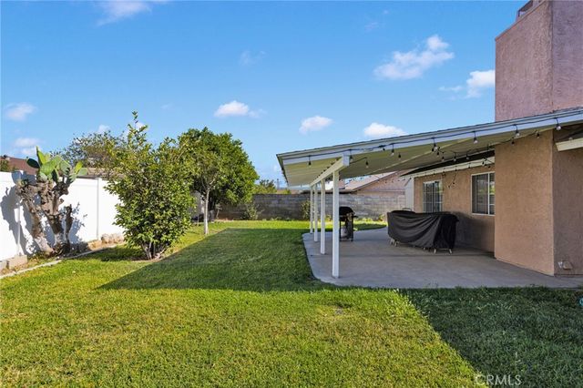 9055 Elm Avenue, Fontana, CA 92335
