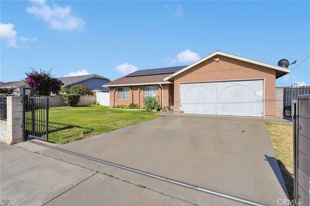 9055 Elm Avenue, Fontana, CA 92335