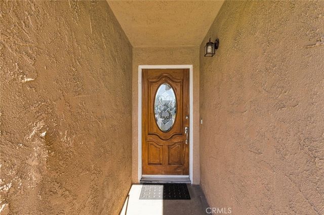 9055 Elm Avenue, Fontana, CA 92335