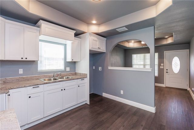 2407 Mary St, Corpus Christi, TX 78405