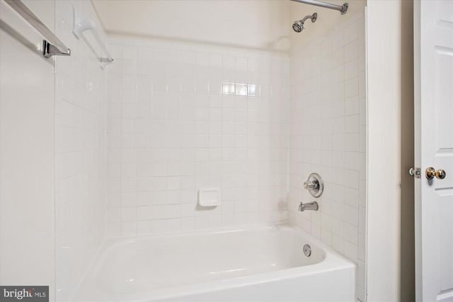 6405 CASTLEFIN WAY, Alexandria, VA 22315