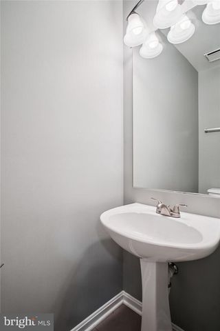 6405 CASTLEFIN WAY, Alexandria, VA 22315