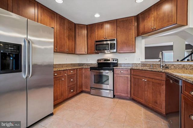 6405 CASTLEFIN WAY, Alexandria, VA 22315