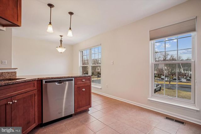 6405 CASTLEFIN WAY, Alexandria, VA 22315