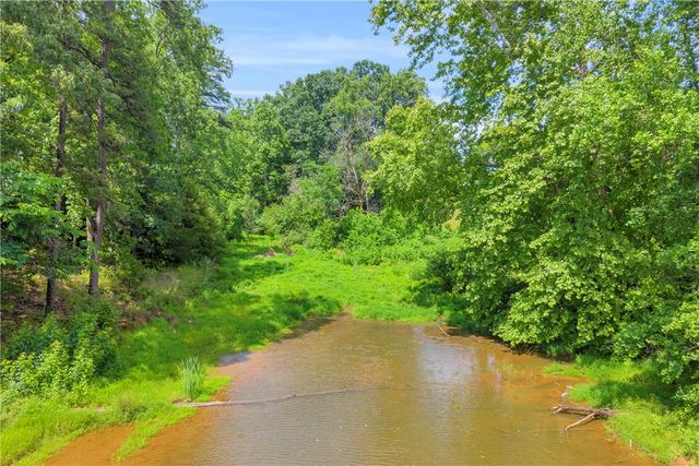 23.64 Acres Burnt Tanyard and Pickens Highway, West Union, SC 29696