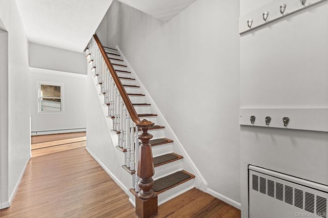 45 Pamela Lane, Valhalla, NY 10595