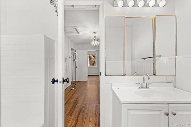 45 Pamela Lane, Valhalla, NY 10595