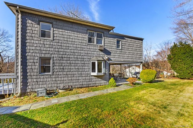 45 Pamela Lane, Valhalla, NY 10595