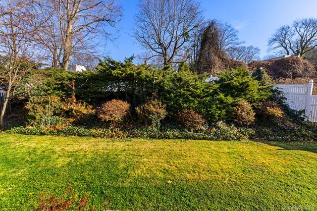 45 Pamela Lane, Valhalla, NY 10595