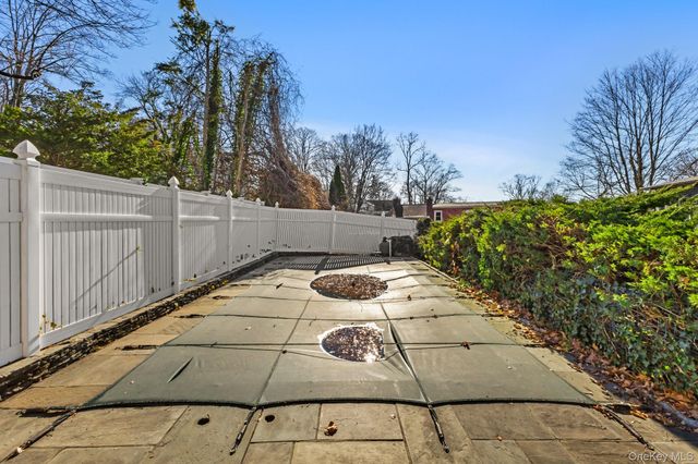 45 Pamela Lane, Valhalla, NY 10595