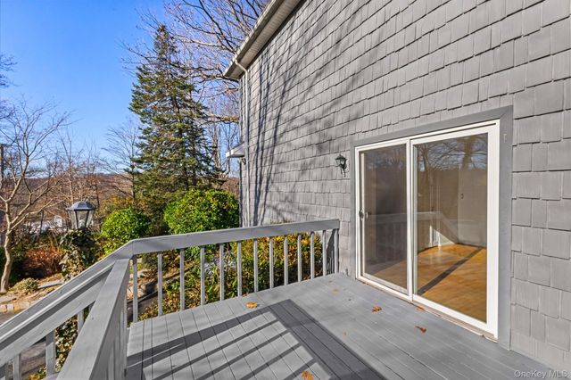 45 Pamela Lane, Valhalla, NY 10595