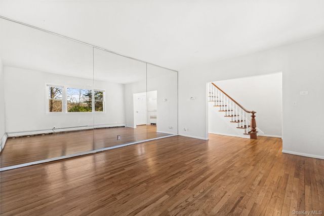 45 Pamela Lane, Valhalla, NY 10595