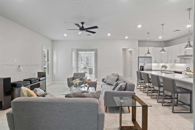 21824 Canadensis Cir 102, Boca Raton, FL 33428