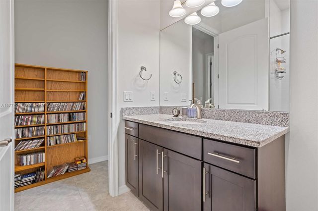 21824 Canadensis Cir 102, Boca Raton, FL 33428