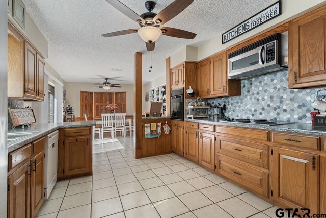 809 Jeffrey Drive, Tyler, TX 75703