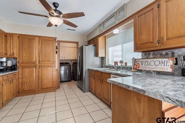 809 Jeffrey Drive, Tyler, TX 75703