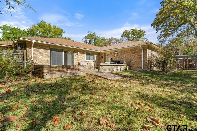809 Jeffrey Drive, Tyler, TX 75703
