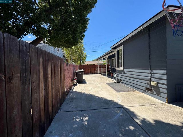 90 Linscheid, Pittsburg, CA 94565