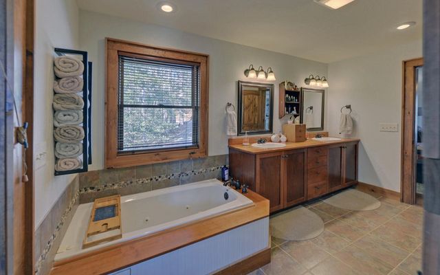 483 Vineyard Creek Way, Murphy, NC 28906