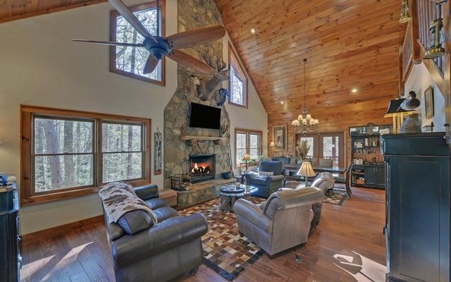 483 Vineyard Creek Way, Murphy, NC 28906