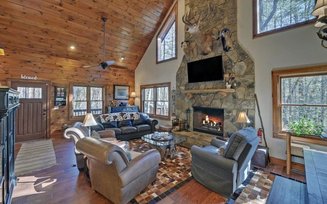 483 Vineyard Creek Way, Murphy, NC 28906