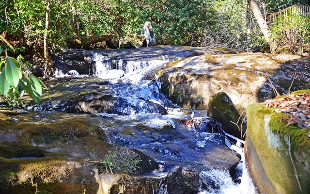 483 Vineyard Creek Way, Murphy, NC 28906