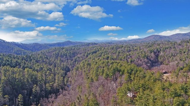 483 Vineyard Creek Way, Murphy, NC 28906