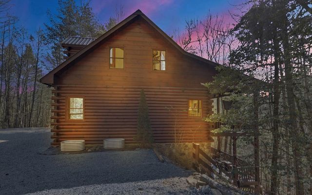 483 Vineyard Creek Way, Murphy, NC 28906