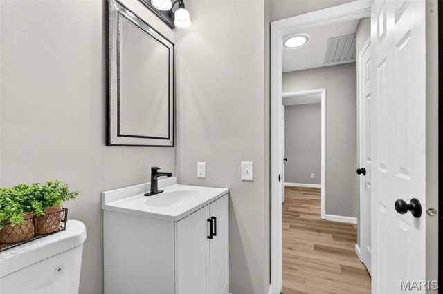 925 Dewayne Drive, Florissant, MO 63031