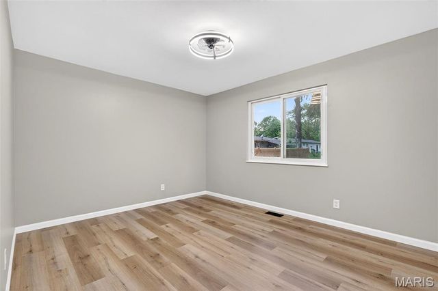 925 Dewayne Drive, Florissant, MO 63031