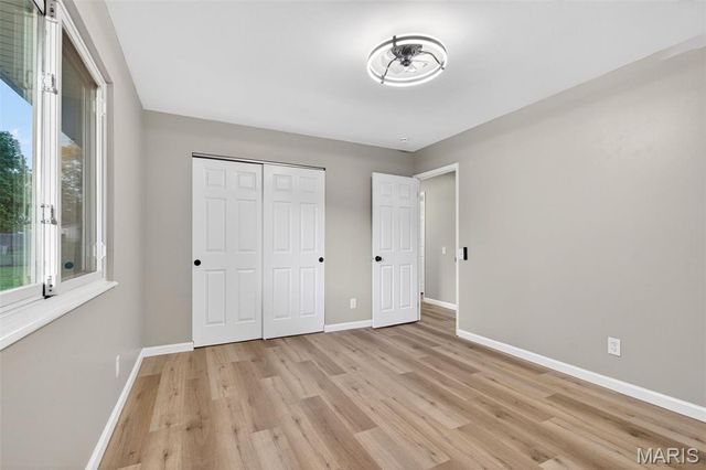 925 Dewayne Drive, Florissant, MO 63031