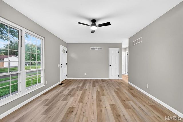 925 Dewayne Drive, Florissant, MO 63031