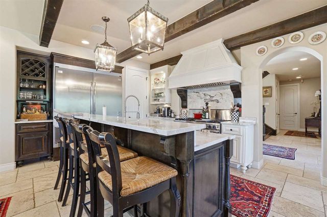 1039 NW Thornbury Dr, Lawton, OK 73505