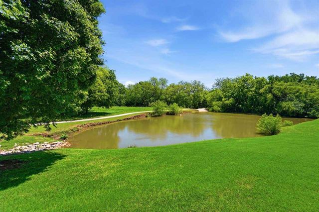 1039 NW Thornbury Dr, Lawton, OK 73505