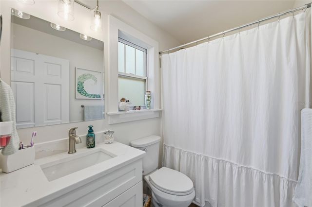 400 4TH AVENUE NW, Largo, FL 33770