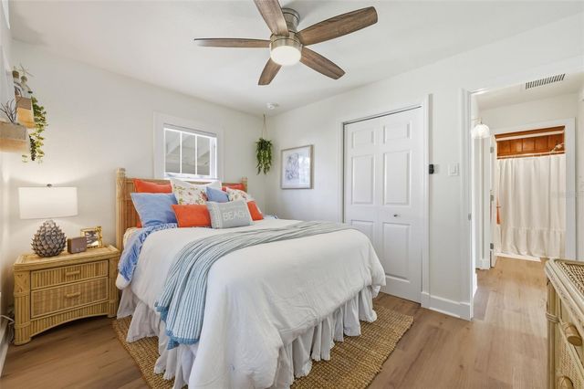 400 4TH AVENUE NW, Largo, FL 33770