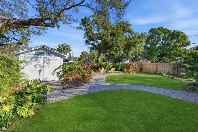 400 4TH AVENUE NW, Largo, FL 33770