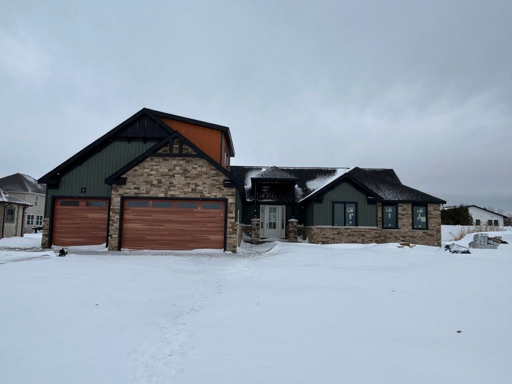 7342 Brookhaven Drive, Crown Point, IN 46307