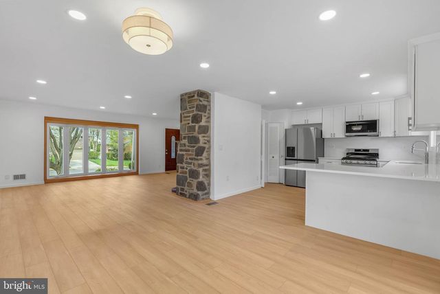 129 WHITEMARSH RD, Ardmore, PA 19003